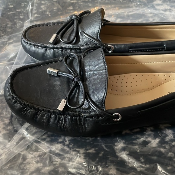 Michael Kors Black Leather Loafers Size 6.5 🖤 - Picture 5 of 6
